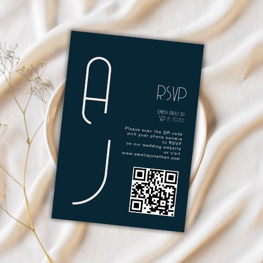 Monogram Minimal Huwelijk Qr Code Marine RSVP Kaartje