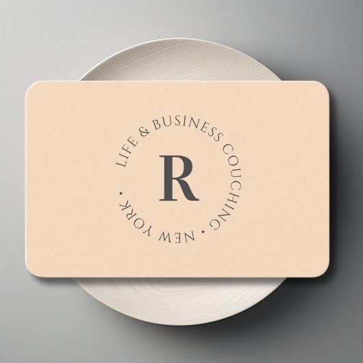Monogram, minimale beige visitekaartje