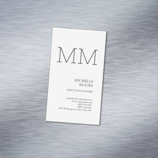 Monogram minimalistisch modern Gewoon wit Magnetisch Visitekaartje (Voorbeeld)
