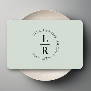 Monogram, minimalistisch zacht groen bedrijf visitekaartje