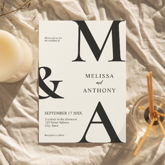 Monogram Minimalistisch Zwart en Ecru Modern Weddi Kaart