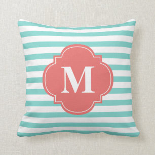 Monogram mint- en koraalstrepen kussen