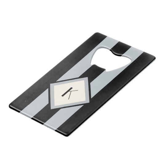 Monogram modern Art Deco Black en Silver Stripes Creditkaart Flessenopener (Voorkant Gekanteld)