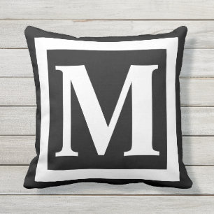 Monogram Modern Black White Border Lijst Buitenkussen