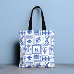 Monogram Modern Blauw Wit Abstract Patroon Tote Bag<br><div class="desc">Monogram Modern Blue White Abstract Pattern Canvas tas heeft een patroon van abstracte objecten met uw aangepaste monogram in het midden. Perfect om als een geschenk voor haar voor Kerstmis,  verjaardag,  Moederdag en meer of vriendin,  zus,  vrouw,  moeder of vrienden. Creëer door Evco Studio www.zazzle.com/store/evcostudio</div>