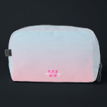 Monogram Modern Chique Roze Blauw Pastel Ombre Toilettasje<br><div class="desc">Moderne jaren '90 chique,  ombre cosmetische toilettas met aangepaste monogram en naam.</div>