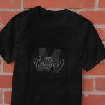 Monogram Modern Cool Grunge Jouw naam toevoegen T-shirt<br><div class="desc">Maak je klaar voor school! Voeg je monogram en naam toe. Dit ontwerp is tijdloos,  modern en grunge.</div>