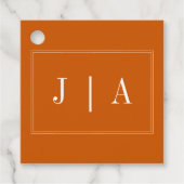 Monogram Modern Eenvoudig Verbrand Sinaasappel Wit Bedankjes Labels (Voorkant)