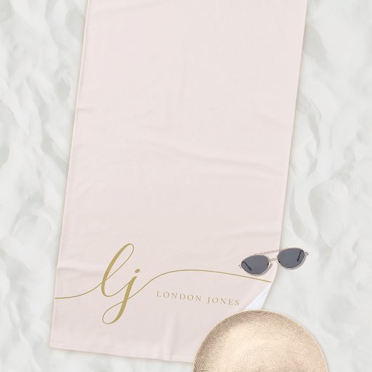 Monogram Modern Elegant Blush Pink Gold Script Strandlaken