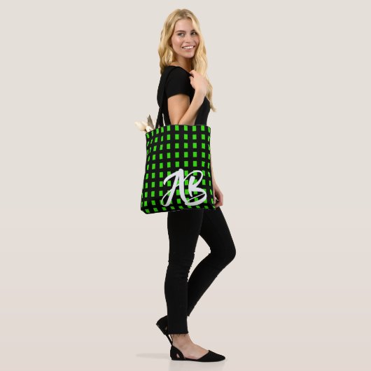 Monogram Modern Fun Black en Green Tote Bag (Op model)