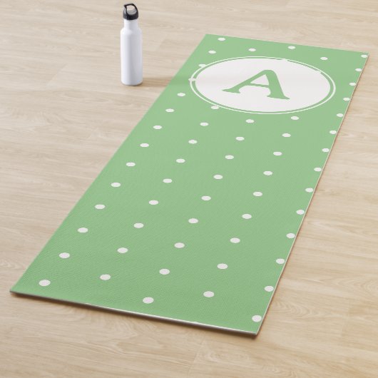 Monogram Modern Green White Polka Dot Pattern Yogamat (In situ)