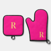 Monogram Modern Hot Pink Ovenwant & Pannenlap Set (Voorkant)
