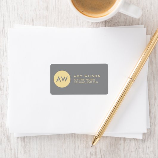 Monogram modern Licht Grijs & Adres van Cream Etiket (Insitu)