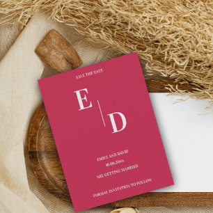 Monogram Modern Magenta Wedding sparen de Datum Aankondigingskaart