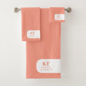 Monogram modern minimalistisch Initiaal peach Bad Handdoek (Insitu)