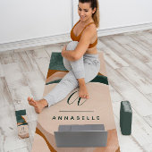 Monogram modern roest groen abstract stijlvol chic yogamat
