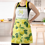 Monogram modern rustic lemon waterverf polka dot schort<br><div class="desc">Hier is een wonderlijke manier om het plezier van het bakken toe te voegen. Voeg extra glans toe aan je culinaire avonturen wanneer je dit mooie, chic, trendy, moderne, aangepaste monogram-naam schort draag. Verse, rustische, landelijke waterverf citroenen en groene bladeren, samen met grasgroene handgeschreven scripttypografie, bedekken witte poka stippen op...</div>