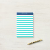 Monogram Mooi Blauw Gestreepte Post-it® Notes (Op bureau)