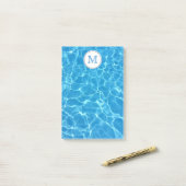 Monogram mousserend blauw zwemwater post-it® notes (Op bureau)