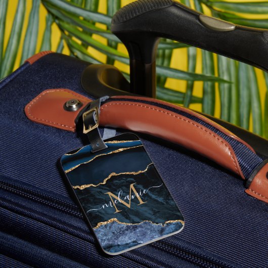 Monogram Naam Agate Navy Blue Gold Gemstone Marble Bagagelabel (Voorkant Insitu 1)