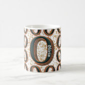 Monogram Naam Geel Groen Rood Gepootte Whimsical Koffiemok (Center)