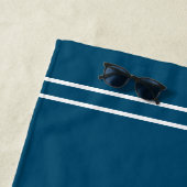 Monogram/Naam Goud/Wht Tekst Wht Stripes Ocean Blu Strandlaken (In situ)