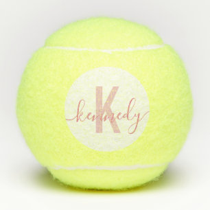 Monogram naam Millenniumroze Manuscript Douane Tennisballen