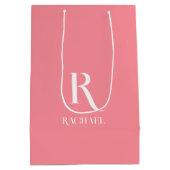 Monogram Naam Modern Stijlvol Roze Medium Cadeauzakje (Achterkant)