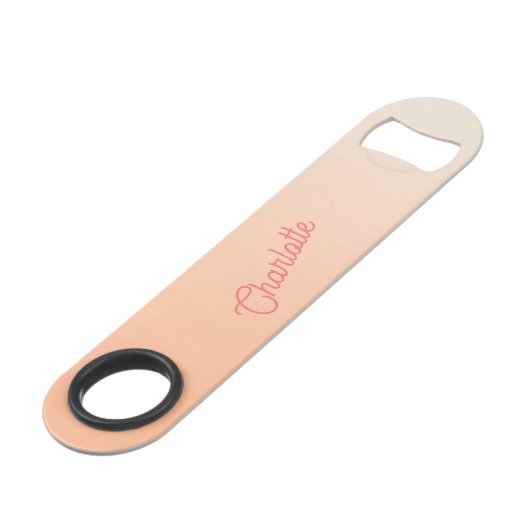 Monogram Naam Moderne Perzik Speed Flessenopener (Achterkant Gekanteld)