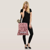 Monogram naam op Maroon Camo | Tote Bag (Op model)