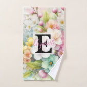 Monogram naam op waterverf Bloemen in pastels Bad Handdoek (Handdoek)