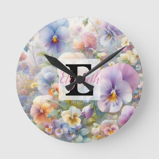Monogram naam op waterverf Bloemen in pastels Ronde Klok (Voorkant)