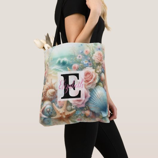 Monogram naam op waterverf Bloemen zee schelpen Tote Bag (Dichtbij)