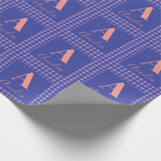 Monogram Naam Plaid Paarse Roze Cadeaupapier (Hoek)