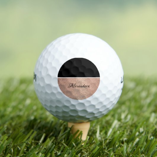 Monogram naam Roos Gold Black White Script Golfballen (Insitu Shirt)