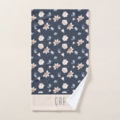 Monogram naam roze marineblauw bloem bad handdoek (Handdoek)