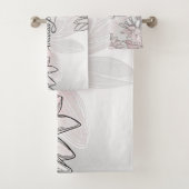 Monogram Naam Roze Witte Bloemen Waterverf Zilver Bad Handdoek (Insitu)