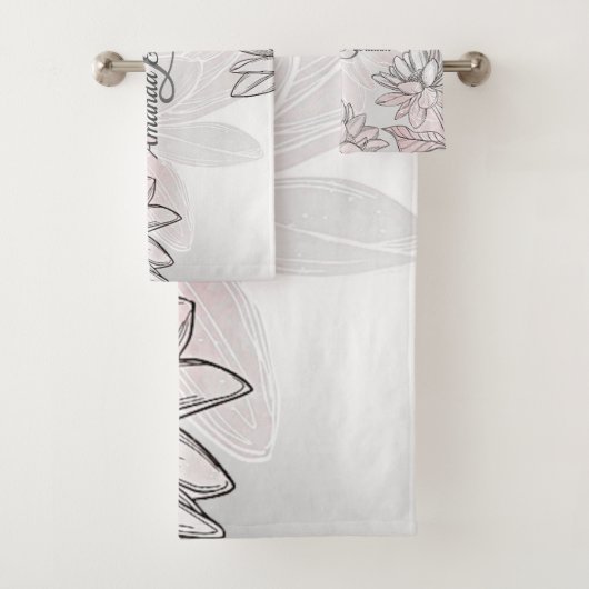 Monogram Naam Roze Witte Bloemen Waterverf Zilver Bad Handdoek (Insitu)