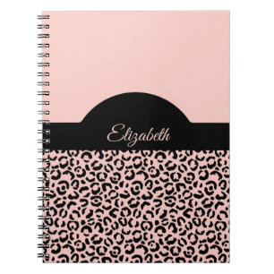 Monogram naam Roze zwarte luipaard Cheetah Print Notitieboek