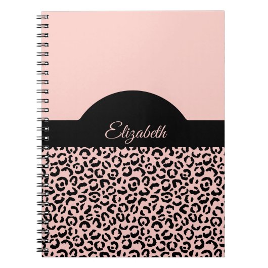 Monogram naam Roze zwarte luipaard Cheetah Print Notitieboek (Voorkant)