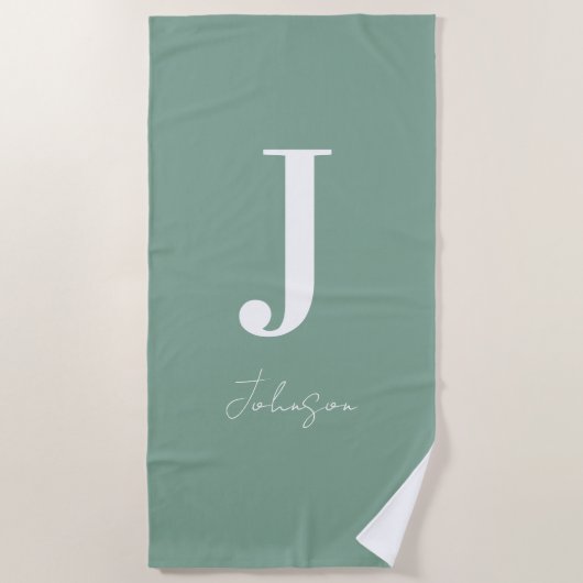 Monogram naam Sage Green Modern Strandlaken (Voorkant)