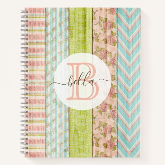 Monogram Naam Shabby-Rozen op bijtende houten kato Notitieboek (Voorkant)