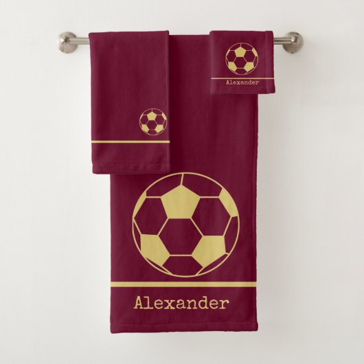 Monogram naam Soccer Football Gold Burgundy Bad Handdoek (Insitu)