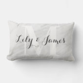 Monogram Naam Witte Grijze Marmer Wedding Keepomwi Kussen (Voorkant)