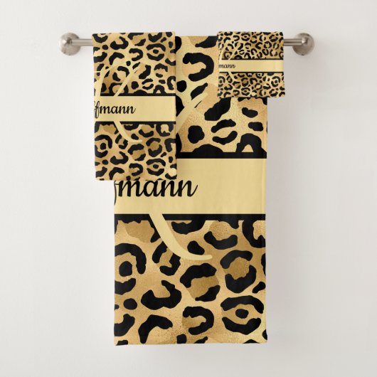 Monogram naam Zwart Gold Leopard Print Cheetah Bad Handdoek (Insitu)