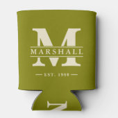 Monogram & naamoverlay mid-century warm olijf blikjeskoeler (Achterkant)
