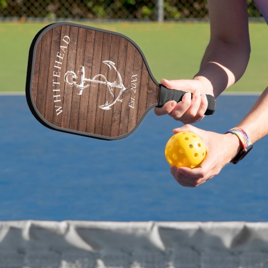 Monogram nautisch anker bruin hout pickleball paddle (Insitu)