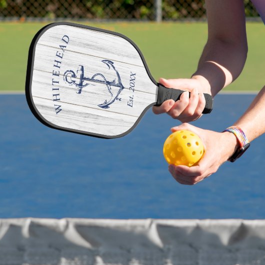 Monogram nautisch anker wit hout pickleball paddle (Insitu)