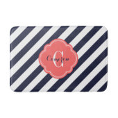 Monogram Navy and Coral Preppy Stripes Badmat (Voorkant)