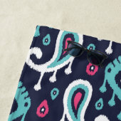 Monogram Navy and Pink Ikat Paisley Name Strandlaken (In situ)